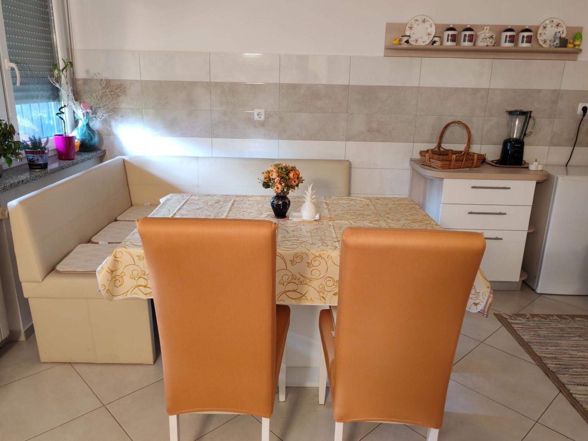 Apartman Ivana Karlovac Bagian luar foto